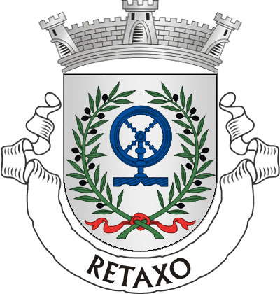 <p>Escudo de prata, fiandeira de azul realçada de negro, acompanhada em orla de dois ramos de oliveira de verde, frutados de negro, com os pés passados em aspa e atados de vermelho. Coroa mural de prata de três torres. Listel branco, com a legenda a negro: "RETAXO".</p>