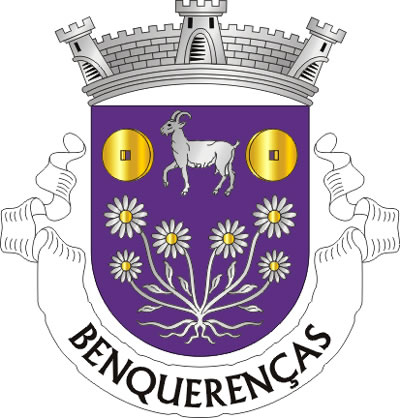 <p>Escudo de púrpura, pé de malmequer arrancado de prata, florido do mesmo e botoado de ouro; em chefe, cabra andante de prata, entre duas mós de moinho de ouro, furadas do campo. Coroa mural de prata de três torres. Listel branco, com a legenda a negro: “ BENQUERENÇAS “.</p>
<p>(D.R.III Série nº 2, de 03/01/02)</p>